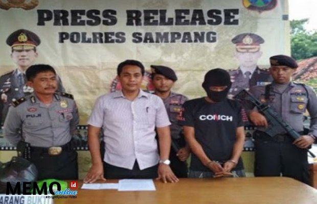 Foto: Pelaku Perkosaan saat diamankan polisi