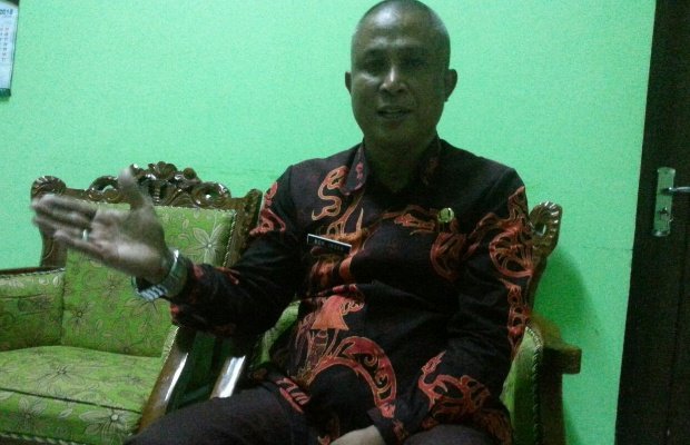 Foto: Iksan, Pejabat Pembuat Komitmen (PPK) Dinas Pendidikan Sumenep, Saat Ditemui di Kantornya