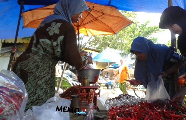 Foto: Salah seorang pedagang komoditi di salah satu pasar sumenep