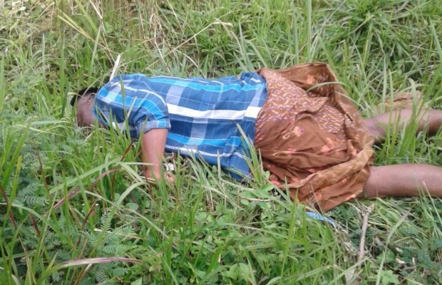 Foto : Ketika Korban Ditemukan Terngkurap Di Tengah Tegalan