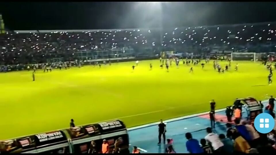 Foto: Laga Arema FC vs Persib Bandung di Stadion Kanjuruhan Malang