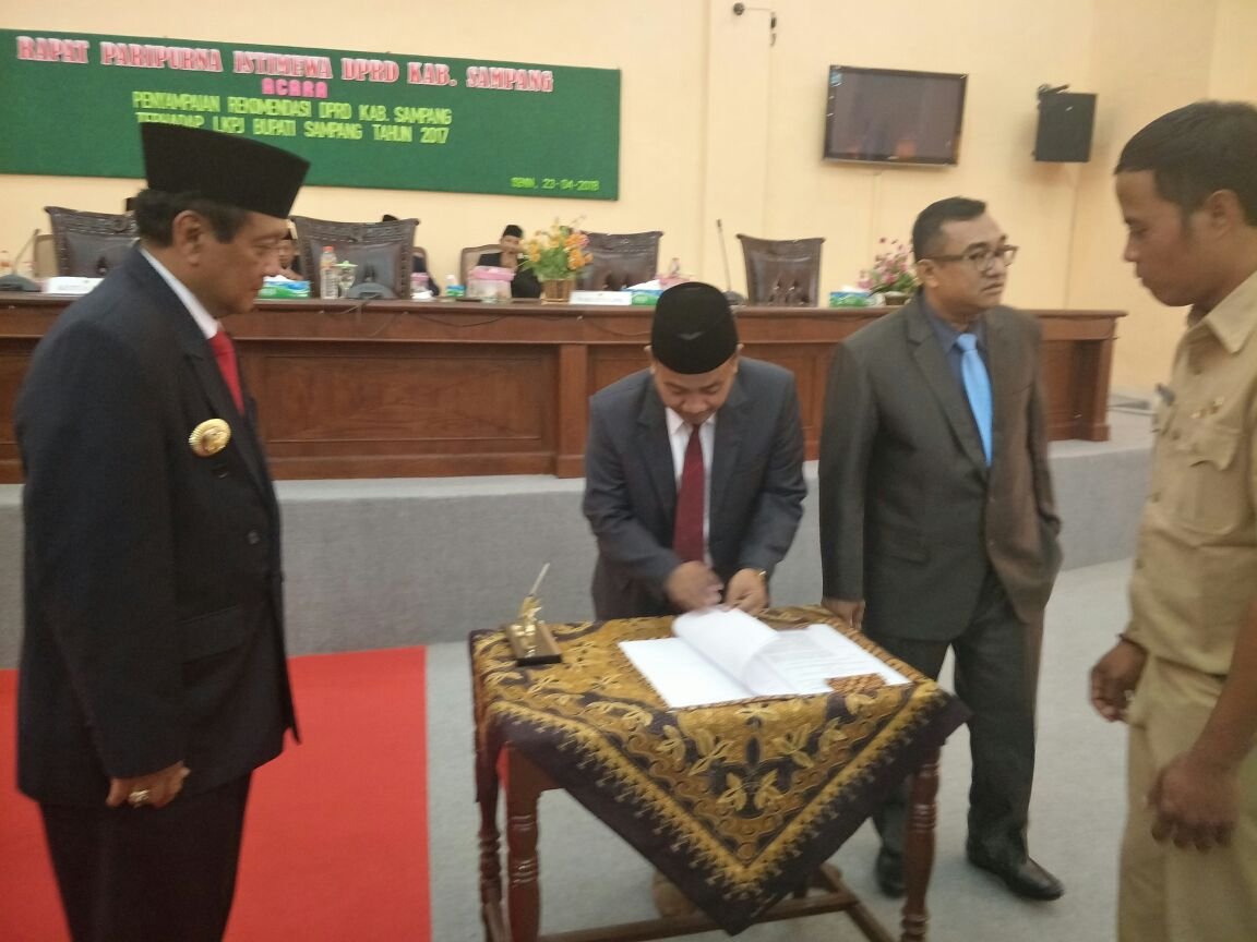 Foto: Penandatangan LKPJ Bupati tahun 2017