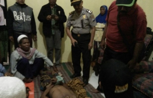 Foto: Korban tewas usai dievakuasi petugas