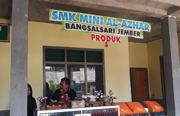 Foto: Sekolah Menengah Kejuruan (SMK) Al-Azhar Desa Tisnogambar, Kecamatan Bangsalsari