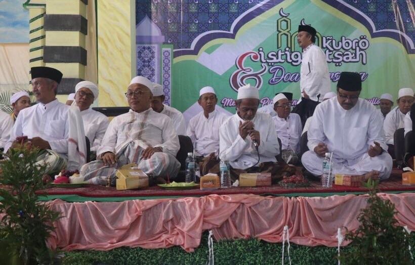 Foto: Gus Ipul saat doa bersama sejumlah kiai di Pasuruan