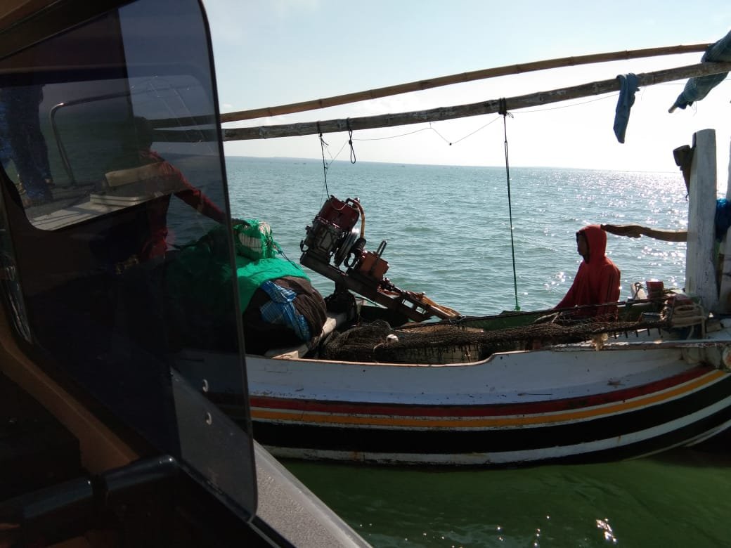 Foto: PN Sari Jaya saat akan ditangkap polair