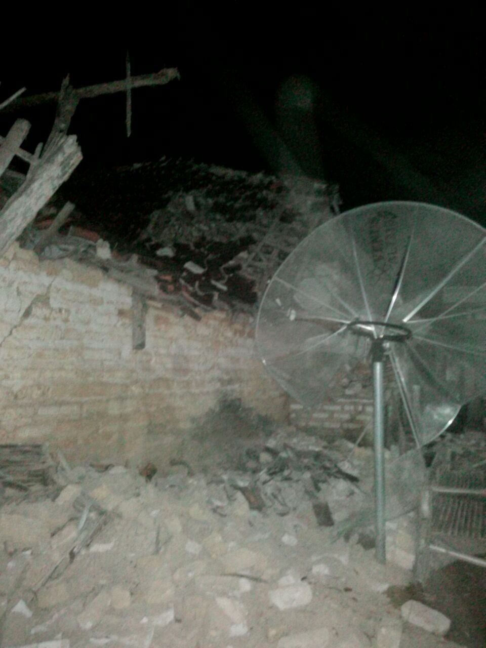 Foto: Salah satu rumah warga sumenep yang hancur diguncang gempa bumi