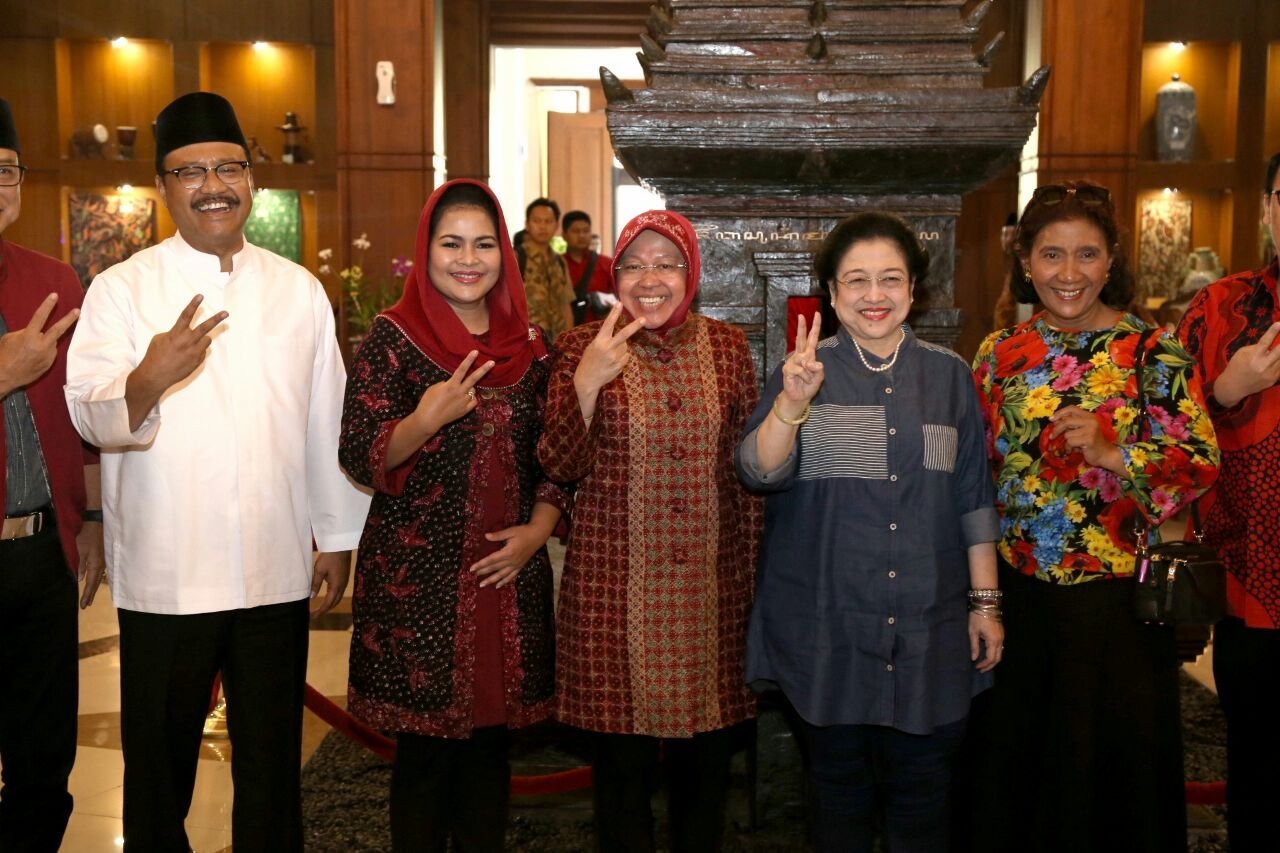 Foto: Megawati bersama, Risma. Puti dan Gus Ipul