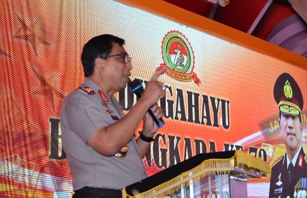 Foto: Kapolda Jatim saat memberikan sambutan