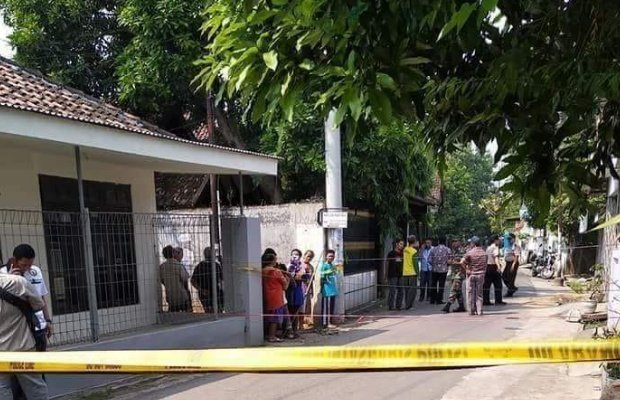 Foto: Lokasi kejadian ledakan yang diduga bom