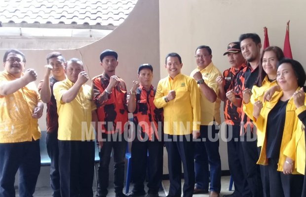 Foto: Didik Machmud, (tengah) saat  bersama Bacaleg Golkar