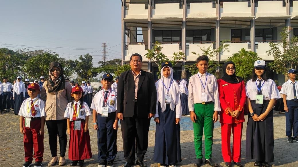 Foto: pengenalan lingkungan sekolah bagi peserta didik baru