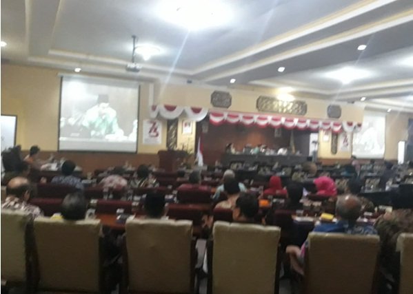 Foto: Suasana sidang paripurna di DPRD Sumenep