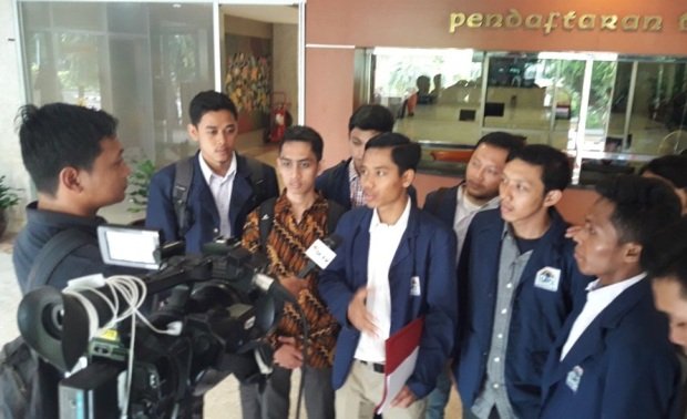 Foto:Aliansi mahasiswa saat mengahdiri undangan MKD DPR-RI