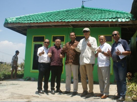 Foto: Owner Jatim Park Group, Paul Sastro Sendjojo saat meninjau kampung hijau