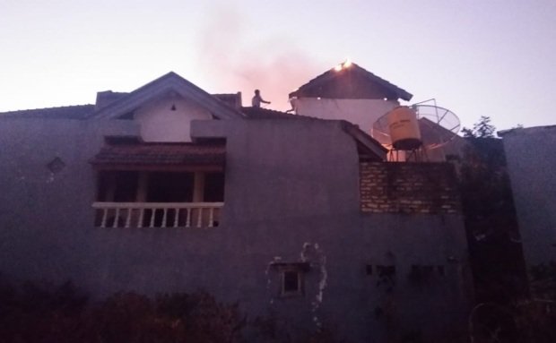 Foto: kebakaran di rumah mantan ketua nasdem sumenep