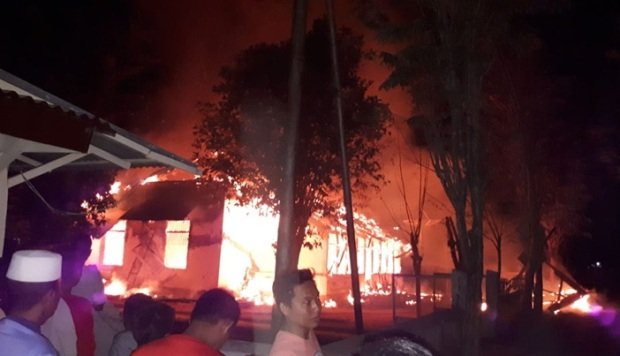 Foto: Kebakaran rumah dinas di perumahan PT. Garam Kalianget Sumenep