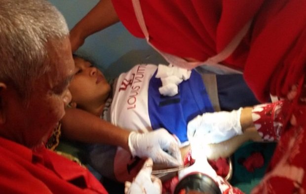 Foto: Eliavisafitri salah satu korban perampokan saat mendapatkan perawatan medis RSUD dr. Moh. Anwar Sumenep