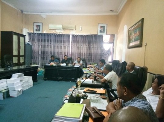 Foto: Suasana pembahasan komisi-komisi di komisi II DPRD Sumenep