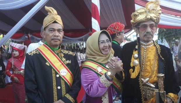 Foto: Drs. Hj. RA. Yani S Kuswodidjoyo, Sekretaris Jenderal (Sekjen) Forum Silaturrahmi Keraton Nusantara  