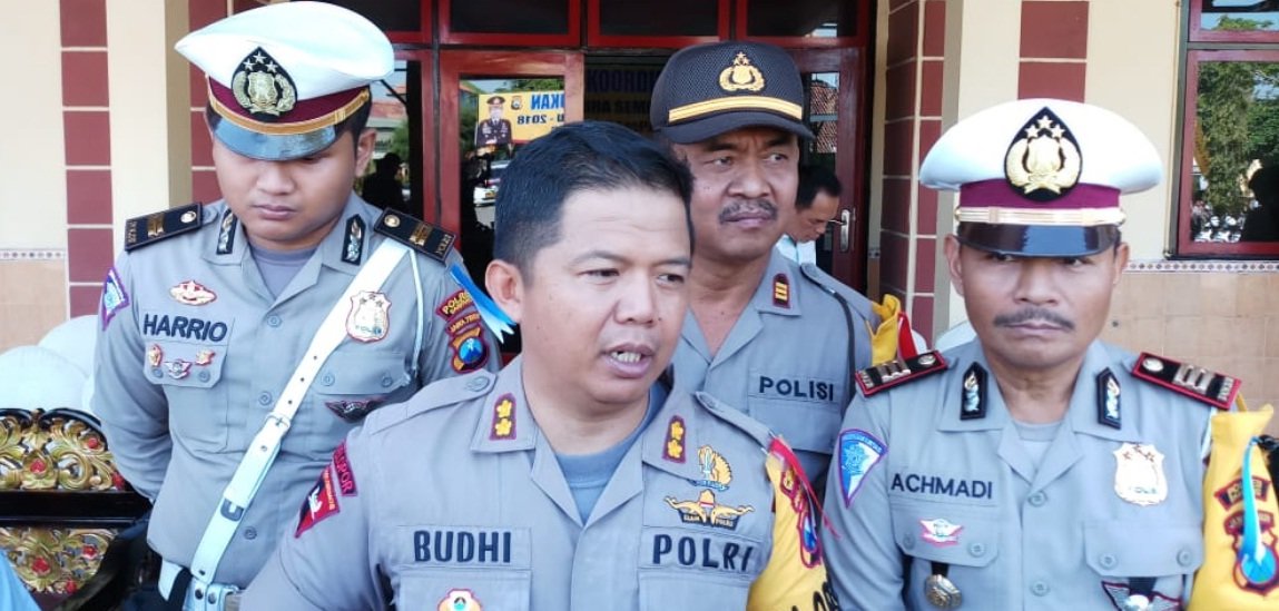 Foto: Kapolres Sampang bersama petinggi Polres lainnya