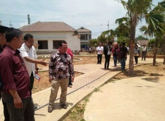Foto: Komisi III DPR saat sidak Pembanguna RTH Tajamara Sumenep