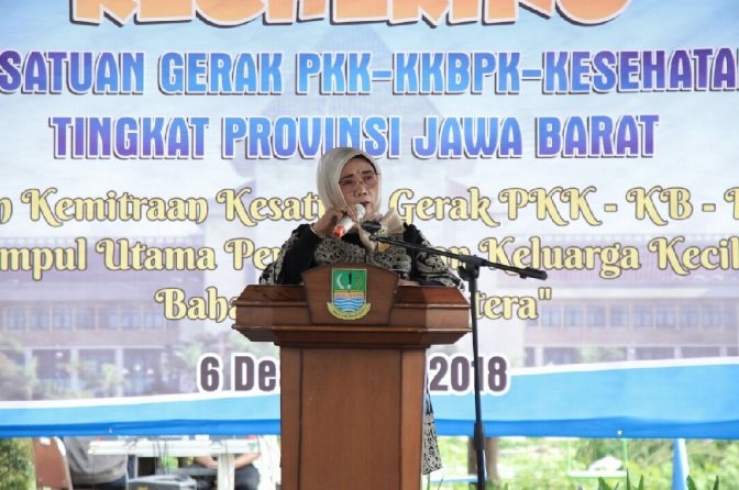 Foto: Aat Barhati, Kepala DPMD Kabupaten Bekasi