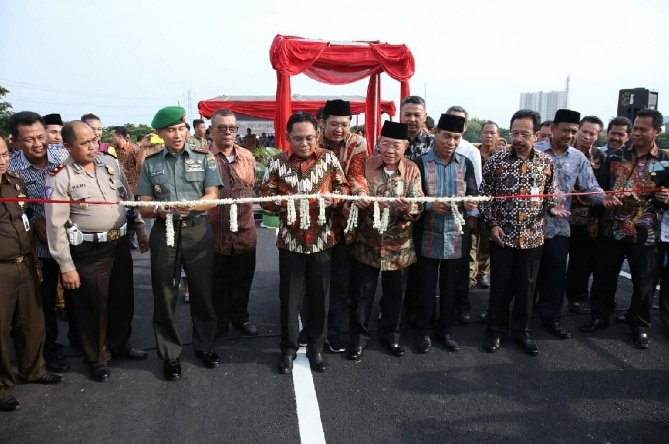 Foto: pembukaan Overpass Tegal Gede