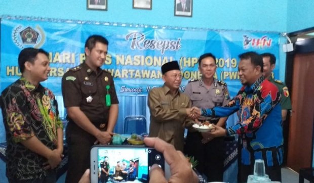 Foto: Forkopimda Sumenep saat menghadiri resepsi HPN 2019 dan HUT ke 73 PWI di Balai PWI Sumenep