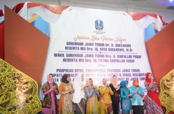 Foto: Walikota Batu saat menghadiri HUT Komunitas Cinta Berkain ke-3