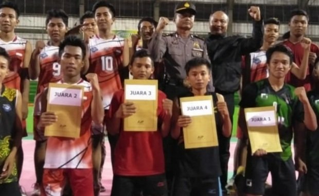 Foto: para juara atlet volly antara klub yang digelar  PBVSI Sampang