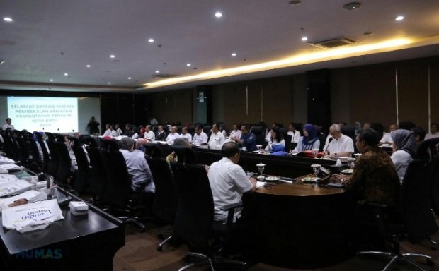 Foto: Suasana giat Pembekalan Persiapan Purna Tugas di Ruang Rapat Utama, Lantai 5, Balai Kota Among Tani, Kota Batu.