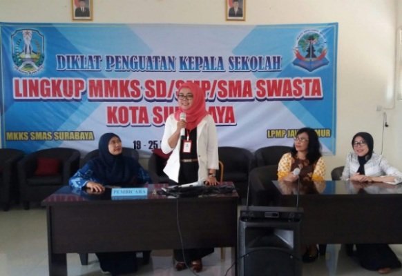 Foto: Dewi Purwanti saat Ikut Diklat Kompetensi Kepala Sekolah