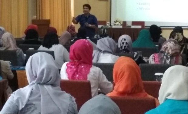 Foto: Suasana pelatihan “Desain Kemasan Produk bagi UMKM”. yang digelar Diskop Bandung