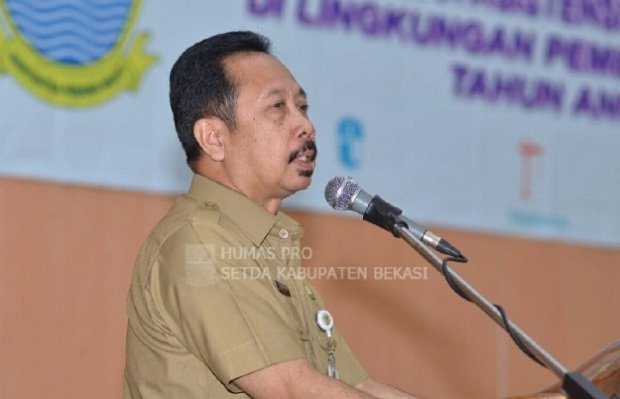 Foto: Sekda Kabupaten Bekasi, Uju
