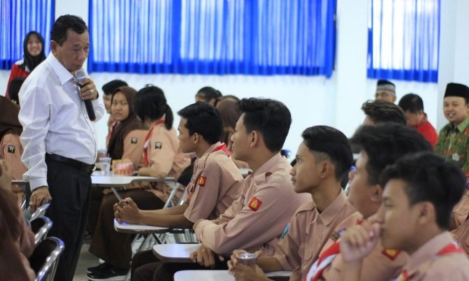 Foto: Prof. Dr. Yoyok Soesatyo, S.H., M.M., Ph.D. saat memaparkan workshop