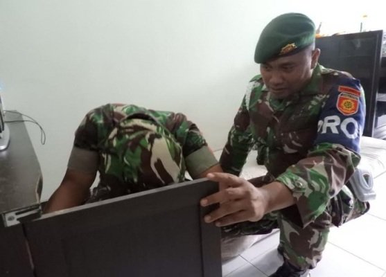 Foto: Pemeriksaan Rumah Prajurit Armed 12/Kostrad