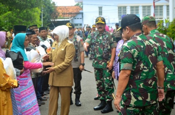 foto: Panglima TNI dan Kapolri saat kunjungan kerja ke Pamekasan
