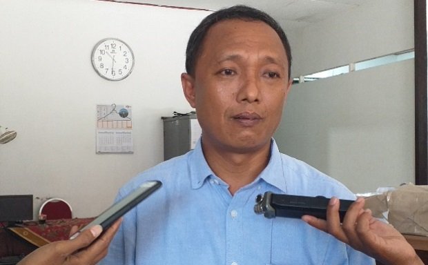 Foto :ketua KPU nampak di wawancarai