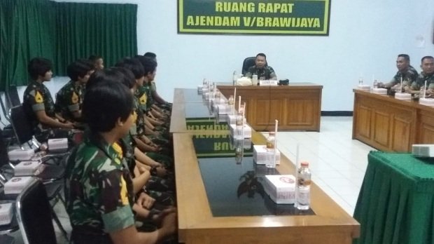foto: Gubernur Akademi Militer Tinjau Pelaksanaan OJT