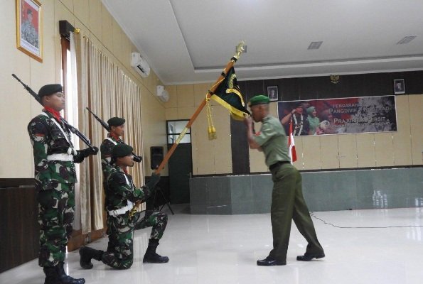 foto: Terima Laporan Korps Raport Pindah Satuan