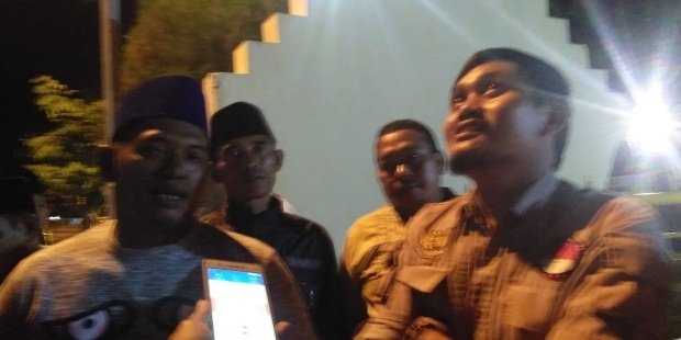 foto: Sukardi dan Rolis Sanjaya