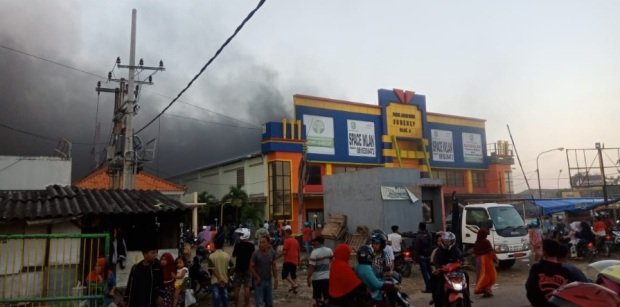 Foto: Kebakaran pasar anom baru sumenep