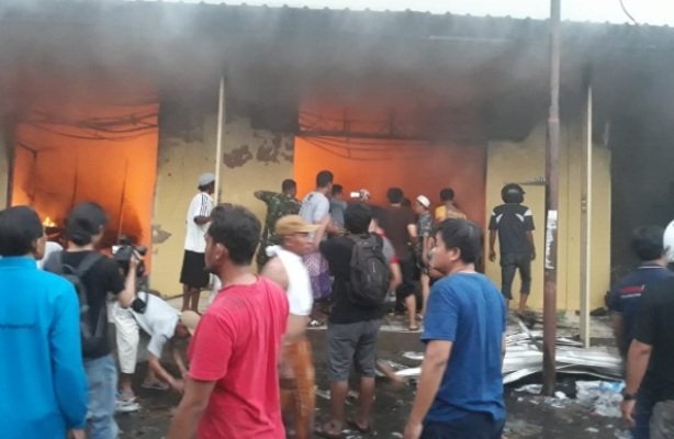Foto: Kebakaran pasar anom baru sumenep