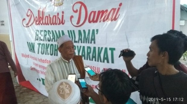 Foto: Deklarasi damai menolak isu people power