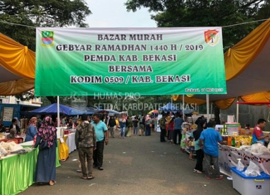 Foto: Bazar bersama Pemkab dan Kodim Bekasi