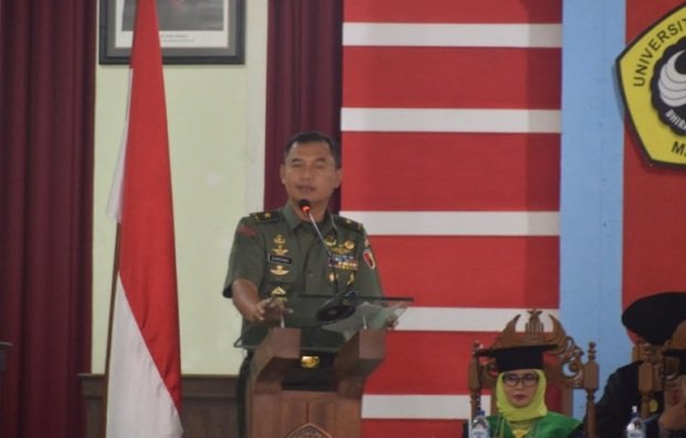 Foto:  Brigjen TNI Bambang Ismawan saat membacakan amanat Pangdam V/Brawijaya,