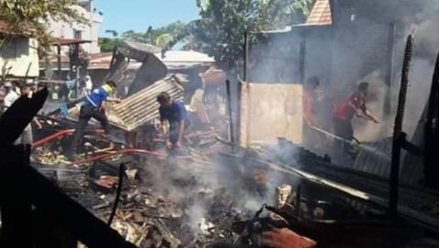 Foto:tiga unit rumah di Bulukumba yang ludes dilalap si jago merah
