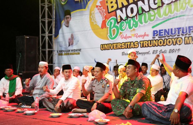 Foto: Kuliah Kerja Nyata Mahasiswa UTM Kelompok 26 di Desa Bringin Nonggal Sampang
