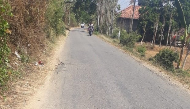 Foto: Kondisi jalan menuju kawasan agropolitan Rubaru